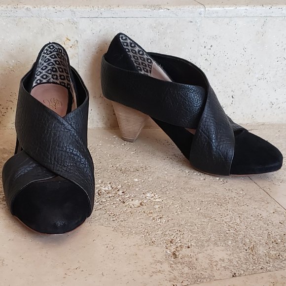 Women's shoes - Picture 3 of 3